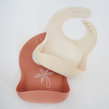 Load image into Gallery viewer, Ava + Oliver Peach Sand Bib Set
