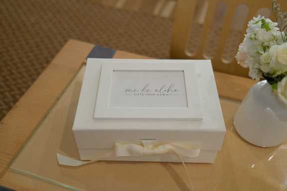 Ivory Gift Box w/ Keepsake Photo Frame