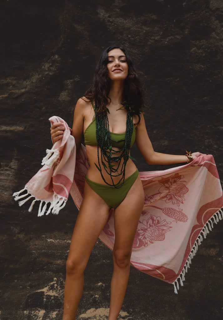 Eha Culture-‘Autumn Love Song Hawaiian Towel