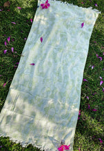 Load image into Gallery viewer, Eha Culture-Pure Hibiscus Luxe Hawaiian Beach Towel
