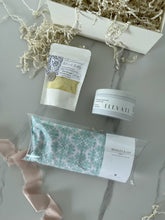 Load image into Gallery viewer, &quot;Pure Serenity&quot; Gift Set
