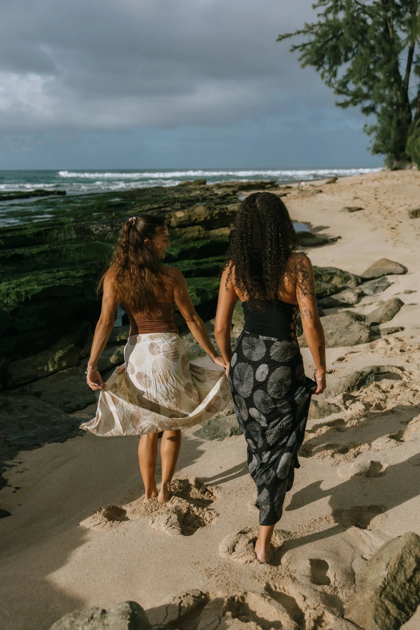 Revel Sun Hawaii ʻEleʻele 'Opihi Pareo