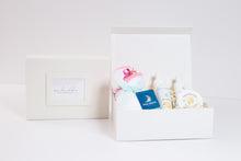 Load image into Gallery viewer, &quot;Baby&#39;s First Bath&quot; Gift Set
