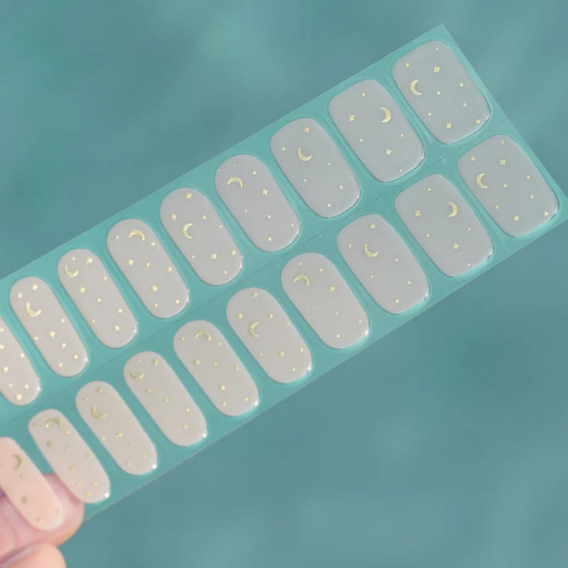 Iwi Nails Iwi Core Collection: Imoimo (Twinkle)