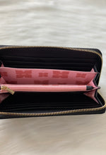 Load image into Gallery viewer, Oceans End Luxe Wallet in Onyx
