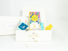 Load image into Gallery viewer, &quot;Welcome To The World&quot; Baby Gift Set

