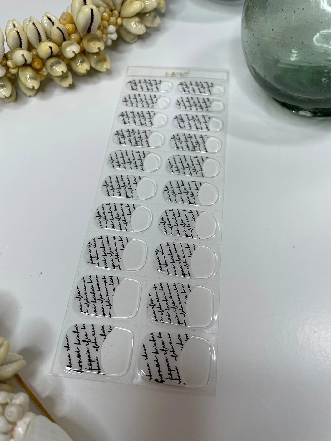 Iwi Nails E Ola Ka ʻŌlelo Mākuahine