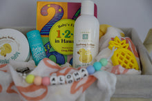 Load image into Gallery viewer, &quot;Welcome To The World&quot; Baby Gift Set
