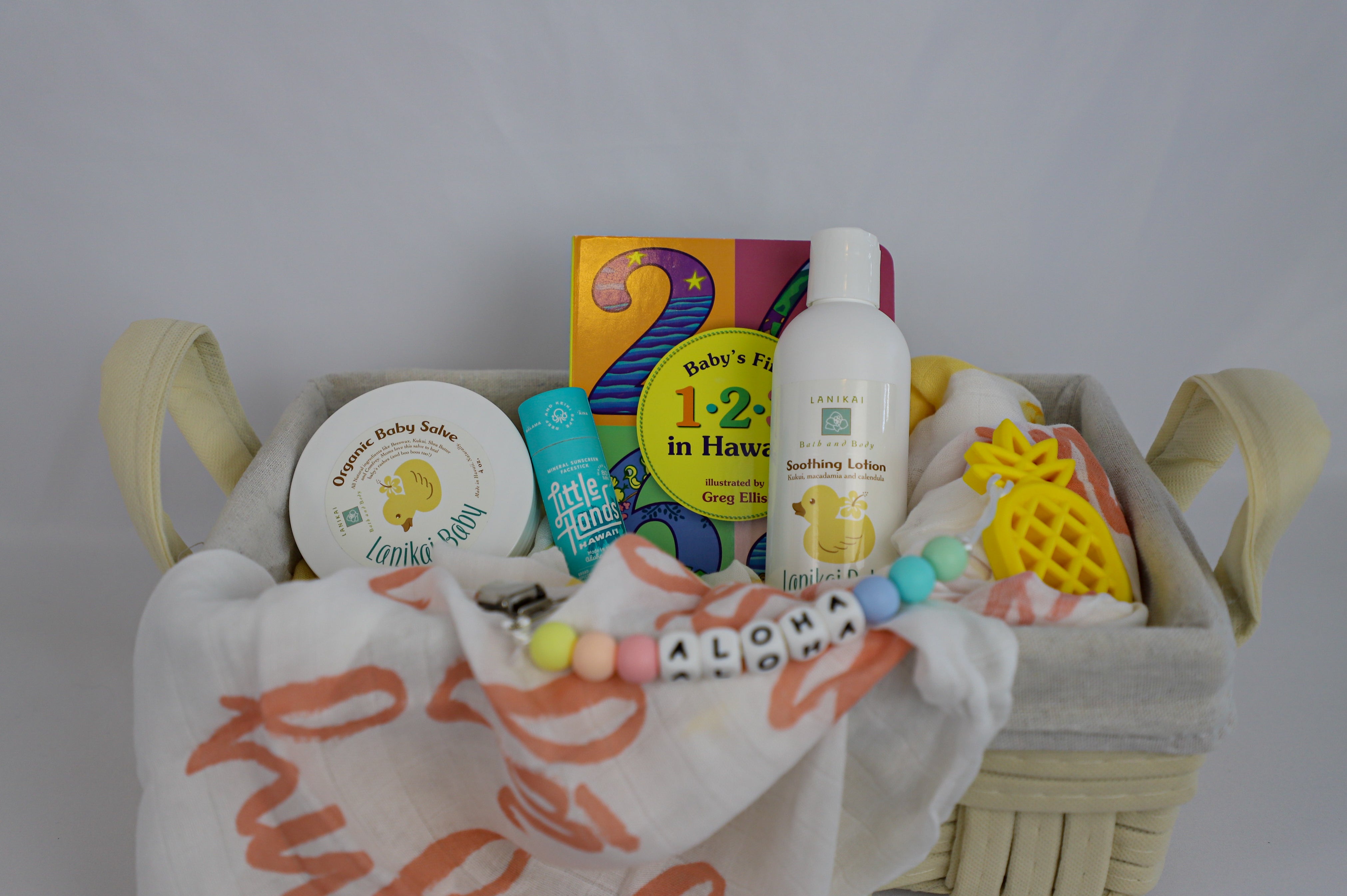 "Welcome To The World" Baby Gift Set